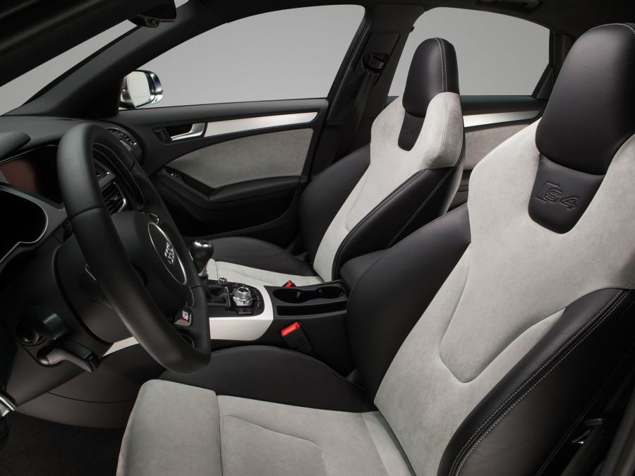Интерьер Audi S4 Sedan (B8, 8K) 2012 года  (NA) (фото 20 из 21)